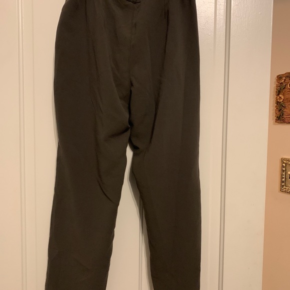 Abercrombie & Fitch Green Medium Cropped Pants New - Picture 3 of 3